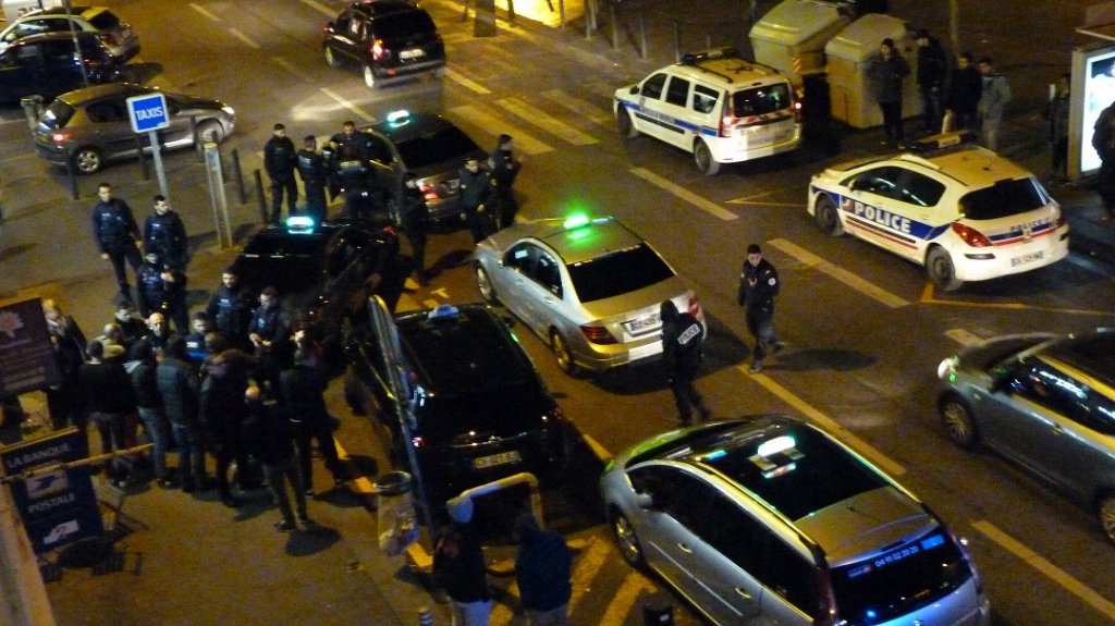 Tension entre les chauffeurs de taxi et la police municipale jeudi dernier 10 mars à la suite de la verbalisation de l'un d'entre eux (Photo P.M.-C.)