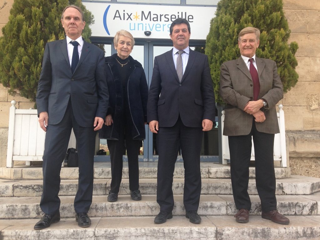 Yvon Berland, Président d’Aix-Marseille Université, Jeanne Marie Parly, Présidente du Conseil Scientifique et Industriel du Technopôle, Jean-Marc Perrin, Président du Technopôle de l’Environnement Arbois-Méditerranée, Daniel Nahon, Professeur émérite d’Aix-Marseille Université ont présenté les 8e Tables Rondes de l’Arbois (Photo D.R.)