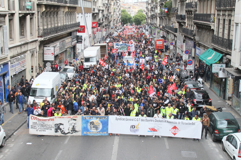 Plusieurs milliers de personnes dans la rue contre la Loi Travail (Photo Robert Poulain)