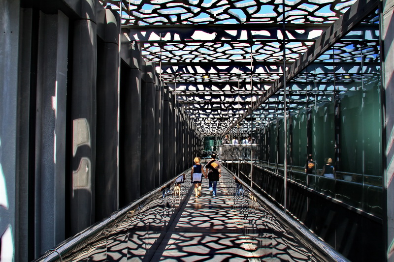 Le Mucem à Marseille où la culture devient ce lumineux objet du désir (Photo Robert Poulain)