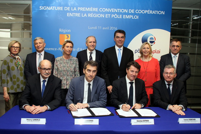 Signature de la 1ère convention de coopération entre la Région et le Pôle emploi (Photo Robert Poulain)