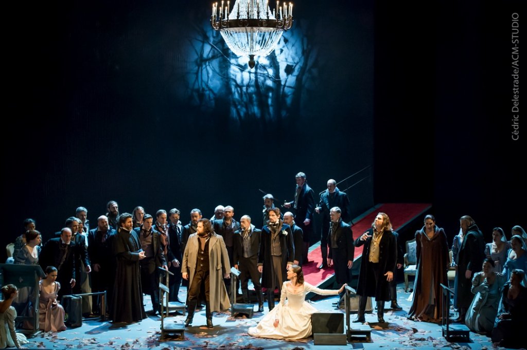 Tous les protagonistes de cette production de Lucia de Lammermoor réunis pour la scène finale du deuxième acte (Photo Cédric Delestrade ACM-STUDIO)