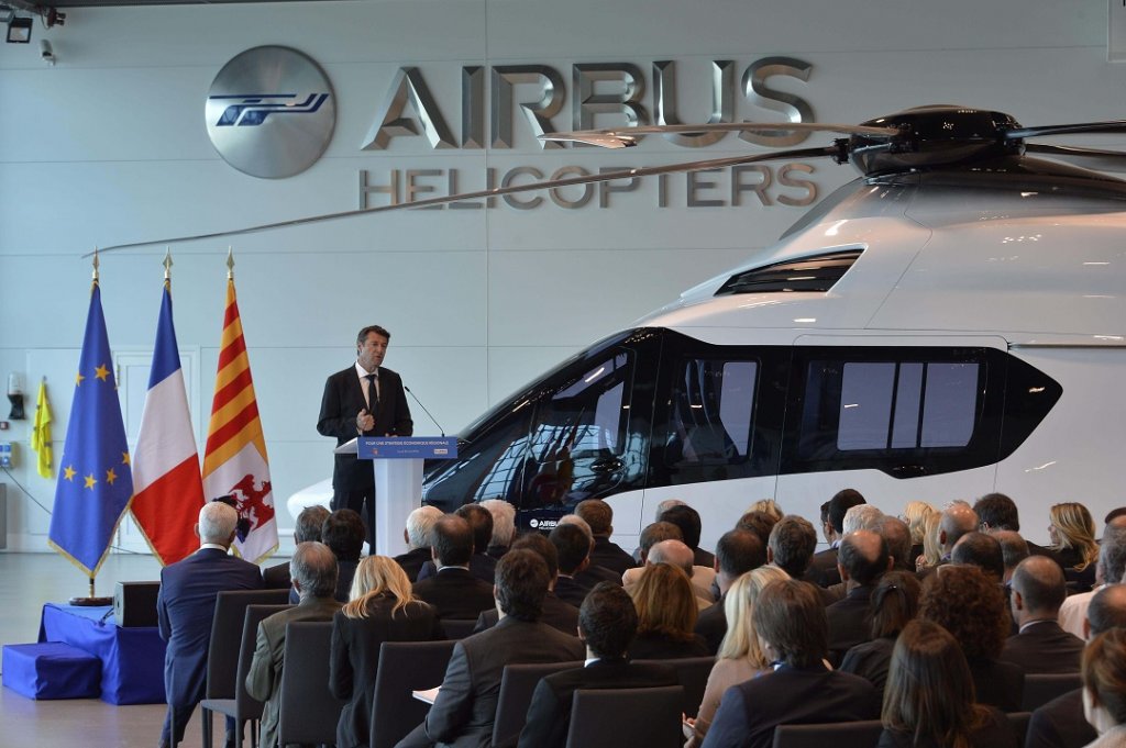 C'est lors d’une visite chez Airbus Helicopters que Christian Estrosi a dévoilé les grandes orientations de la stratégie économique régionale qu’il entend conduire pour Provence-Alpes-Côte d’Azur (Photo Véronique Paul).