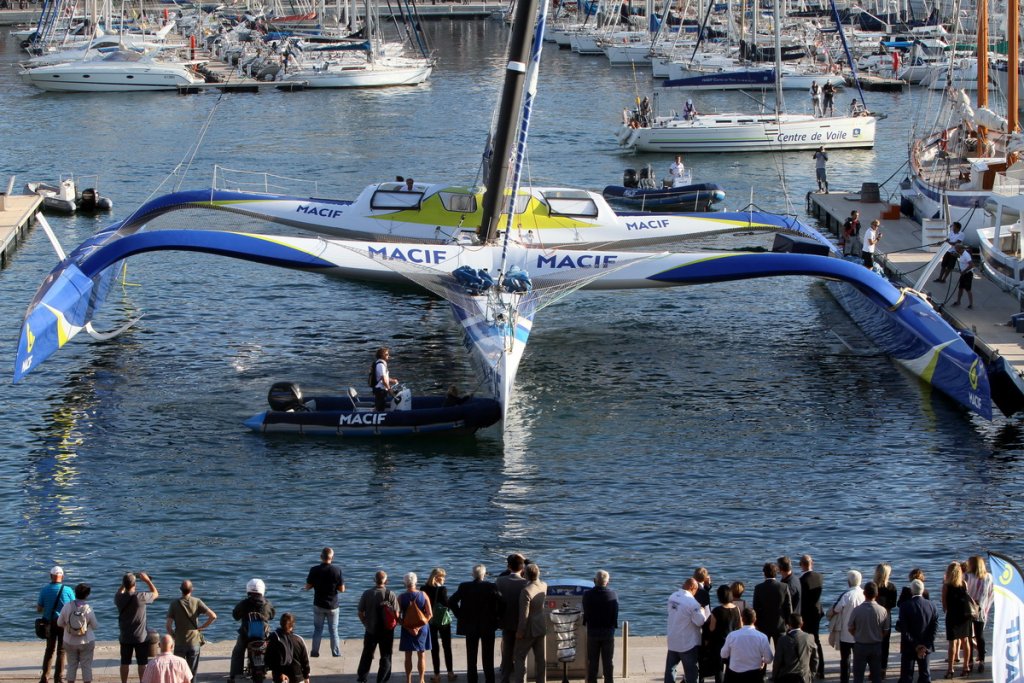 Le trimaran Macif est arrivé ce jeudi 22 septembre dans le Vieux-Port de Marseille (Photo Robert Poulain)