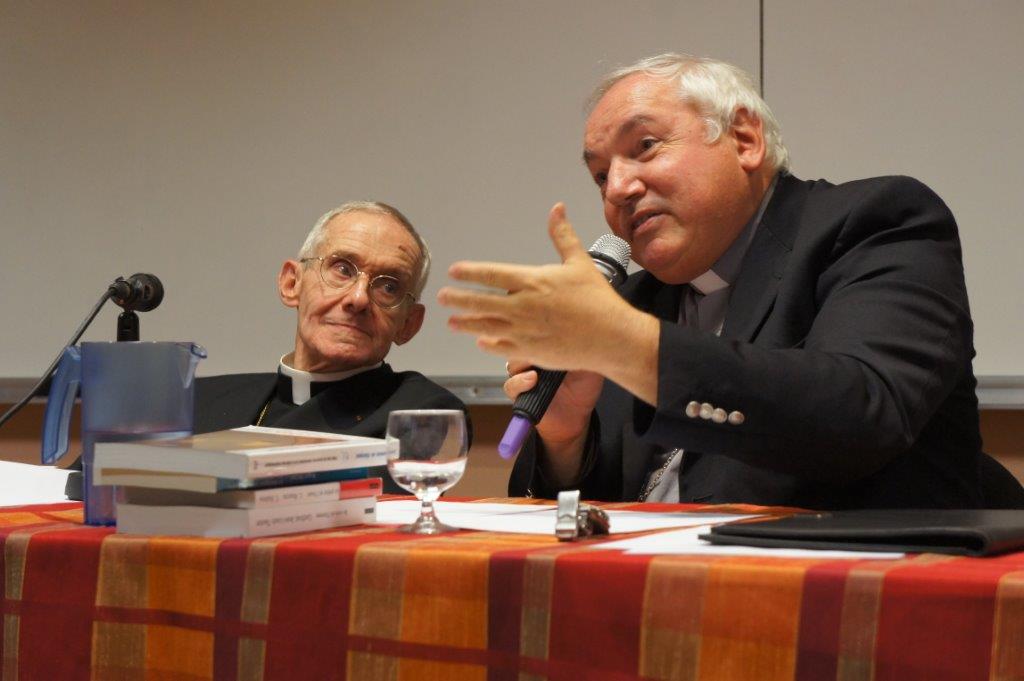 Son Eminence le Cardinal Tauran Président du Conseil pontifical pour le dialogue interreligieux et Mgr Aveline (Photo D.P.G.)