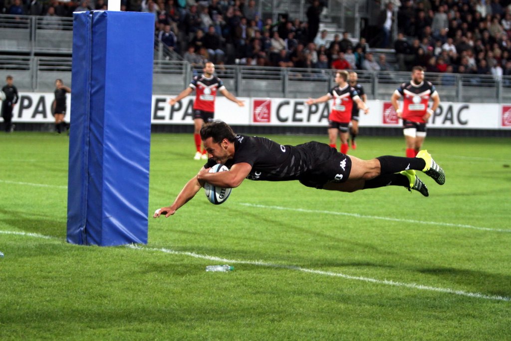 Thibault Zambelli, ici contre Saint-Nazaire est l'auteur d’un essai face à Limoges ce samedi (Photo archive Robert Poulain)