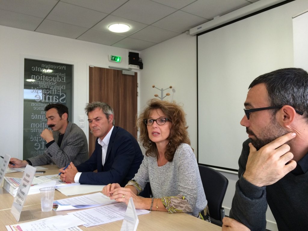 Martine Béthencourt-Scherer est entourée à droite de Cédric Hamon et à gauche de Frédéric Pache et de Ludovic Laurens (Photo M.B.)