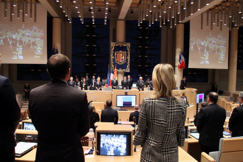 C'est par une minute de silence en hommage aux victimes de l'attentat du 14 juillet que la plénière du Conseil régional Provence-Alpes-Côte d'Azur s'est ouverte ce jeudi 3 novembre (Photo Robert Poulain)