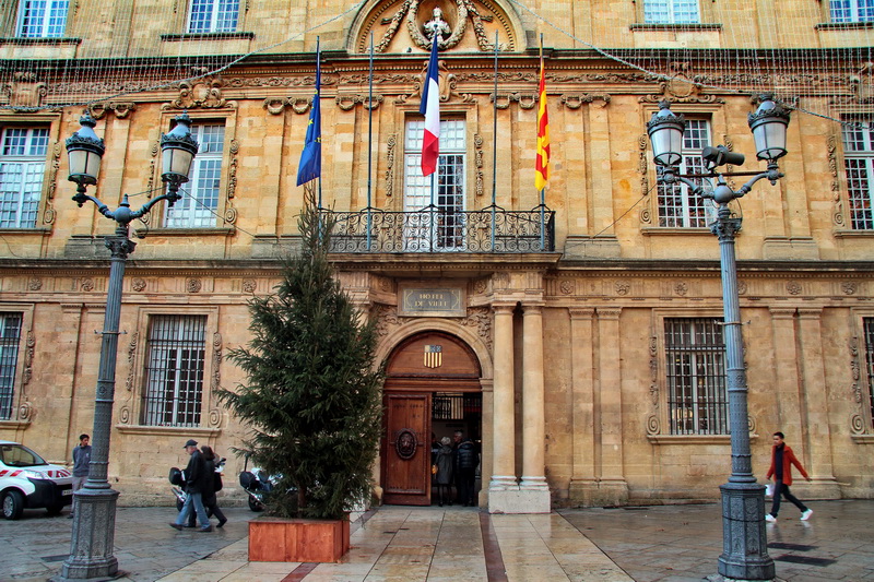 Mairie d'Aix-en-Provence (Photo Robert Poulain)