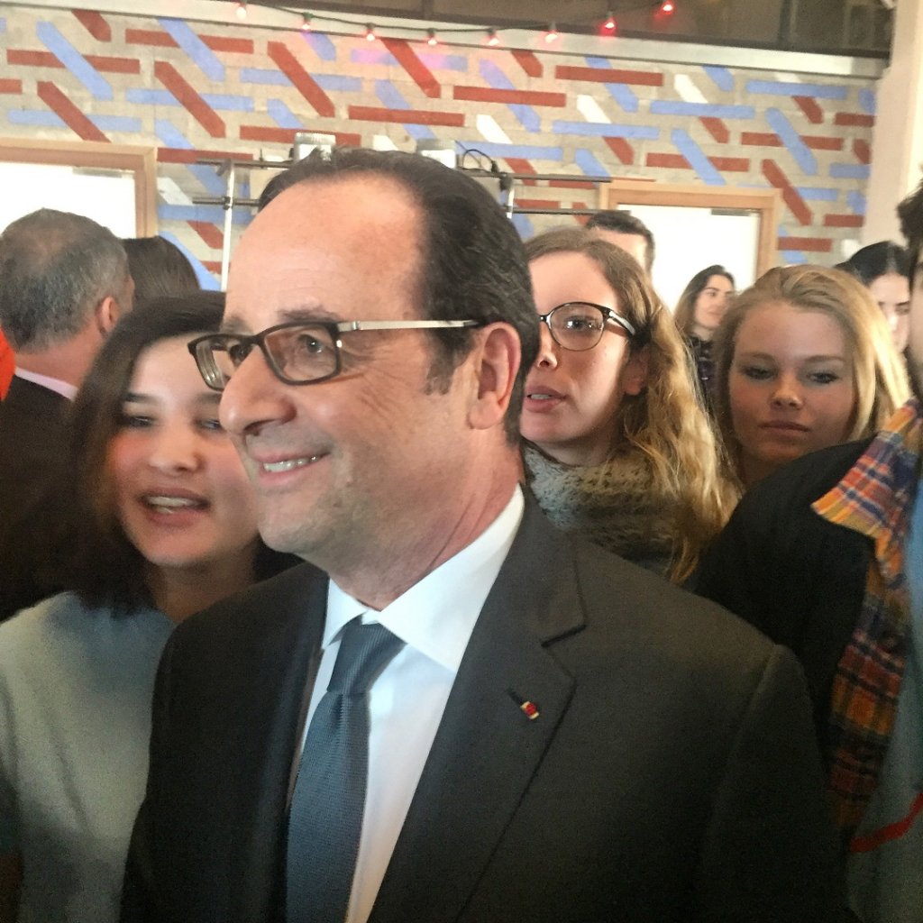 A la Friche de la Belle de Mai à Marseille, les Jeunes ont abordé les dispositifs d’emplois et citoyens avec le président de la République (Photo Hagay Sobol)