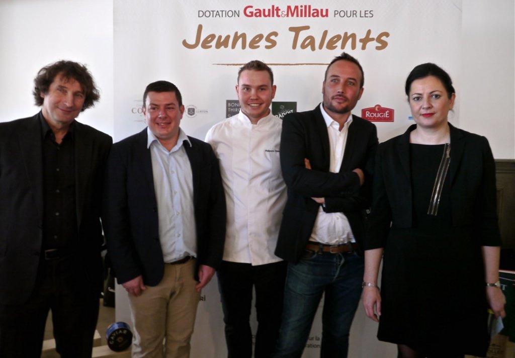 De gauche à droite: Marc Esquerré (Directeur des sélections de Gault&Millau), Julien Lépine, Philippe Ramon, Paul Langlère, Marie-Laure Jarry (Directrice commerciale, marketing et communication Gault&Millau). (Photo M.E.)