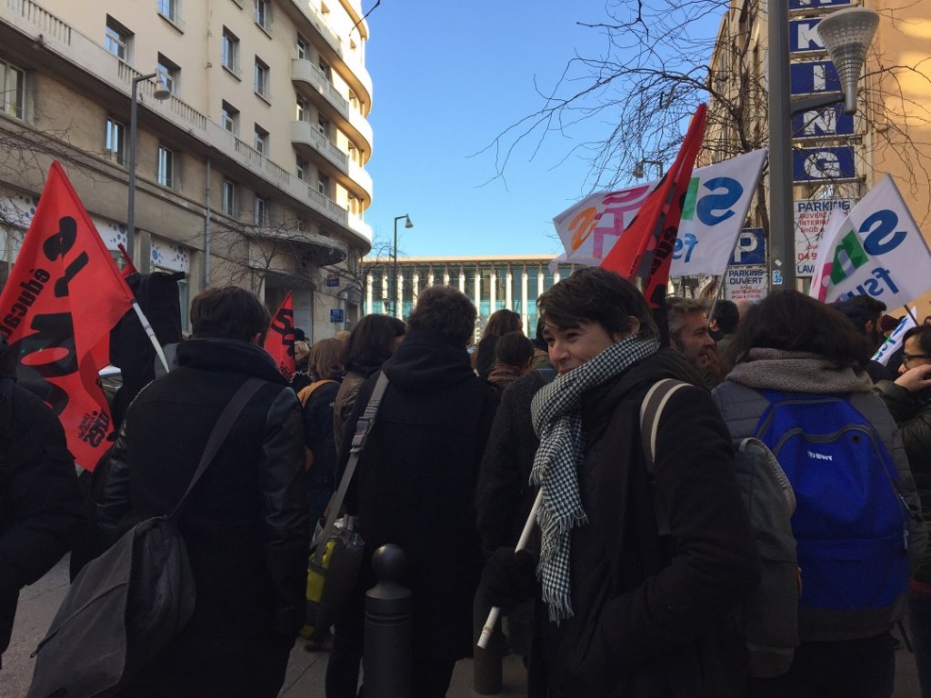 Les enseignants des lycées ZEP de Marseille se sont rassemblés le mardi 3 janvier devant le Rectorat