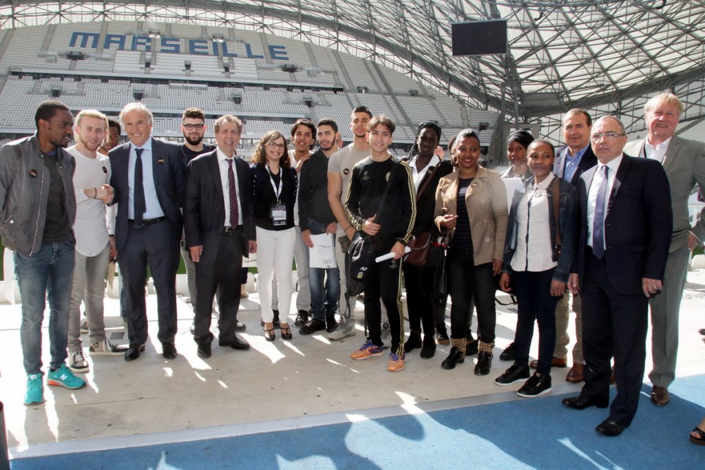 Au sein d'Orange Vélodrome rencontre entre élus, jeunes et représentants des métiers sport ou autour du sport (Photo Robert Poulain)