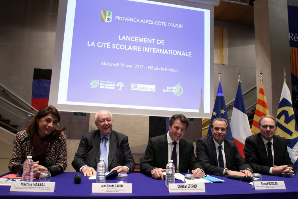 Martine Vassal, Jean-Claude Gaudin, Christian Estrosi, Renaud Muselier et Yvon Berland ont lancé le projet de la Cité scolaire internationale dont les travaux démarreront en 2020 (Photo Robert Poulain)