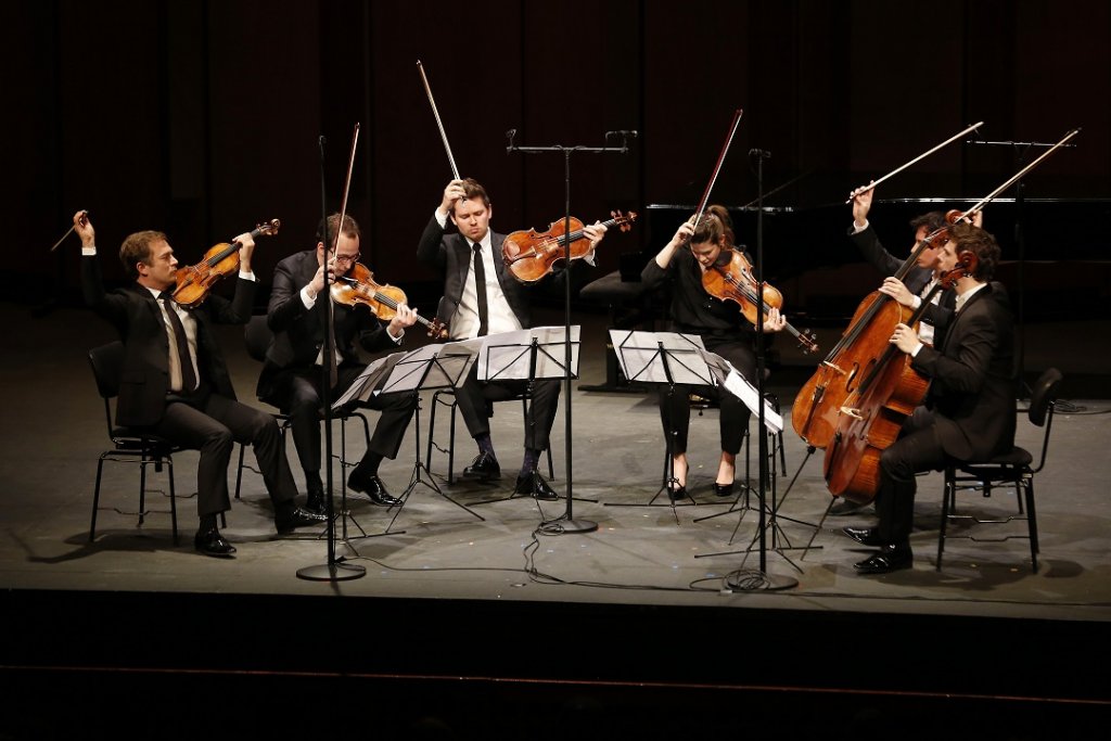 Une création mondiale d’un sextuor de Thierry Escaich pour une soirée où frères et sœurs se sont retrouvés dans des instants musicaux magiques. (Photo Caroline Doutre)