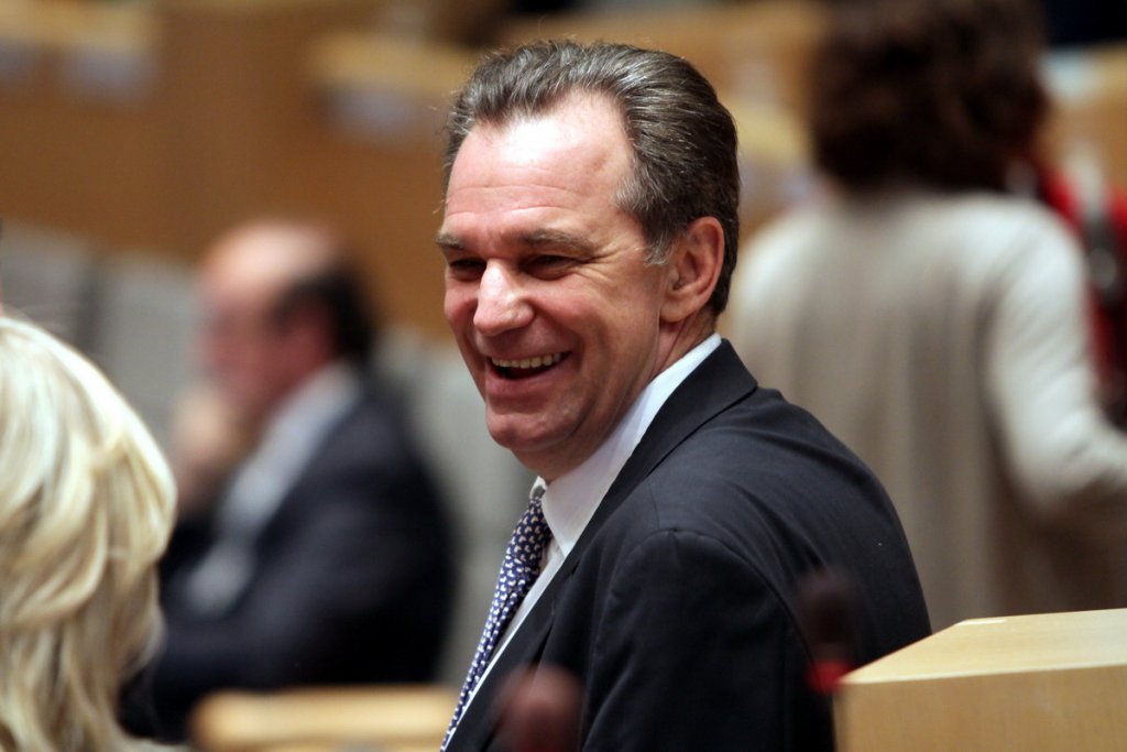 Renaud Muselier élu à l'unanimité président de la Région Provence-Alpes-Côte d'Azur (Photo Robert Poulain)