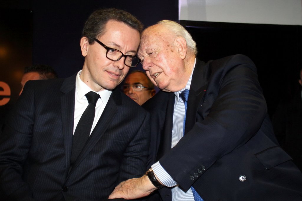 Jean-Claude Gaudin, le maire de Marseille, et Jacques-Henri Eyraud, le président du Directoire de l’Olympique de Marseille ont signé un accord de partenariat sur le Vélodrome (Photo Robert Poulain)