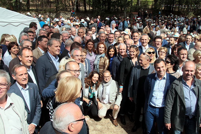 Martine Vassal entourée de ses amis (Photo Robert Poulain)