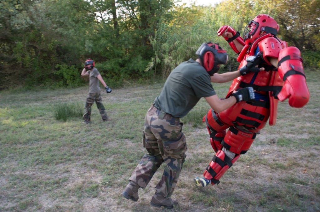 Elèves commissaires de la promotion Voie Sacrée pendant l'exercice Otter (Photo ECA)