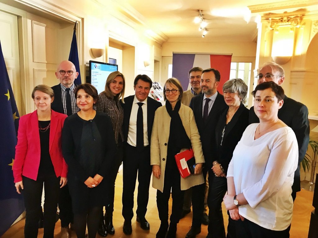 Christian Estrosi a présidé pour la première fois la Commission culture de Régions de France à Paris, en présence de Françoise Nyssen, ministre de la Culture et des vice-présidents des Régions françaises délégués à la culture (Photo D.R.)