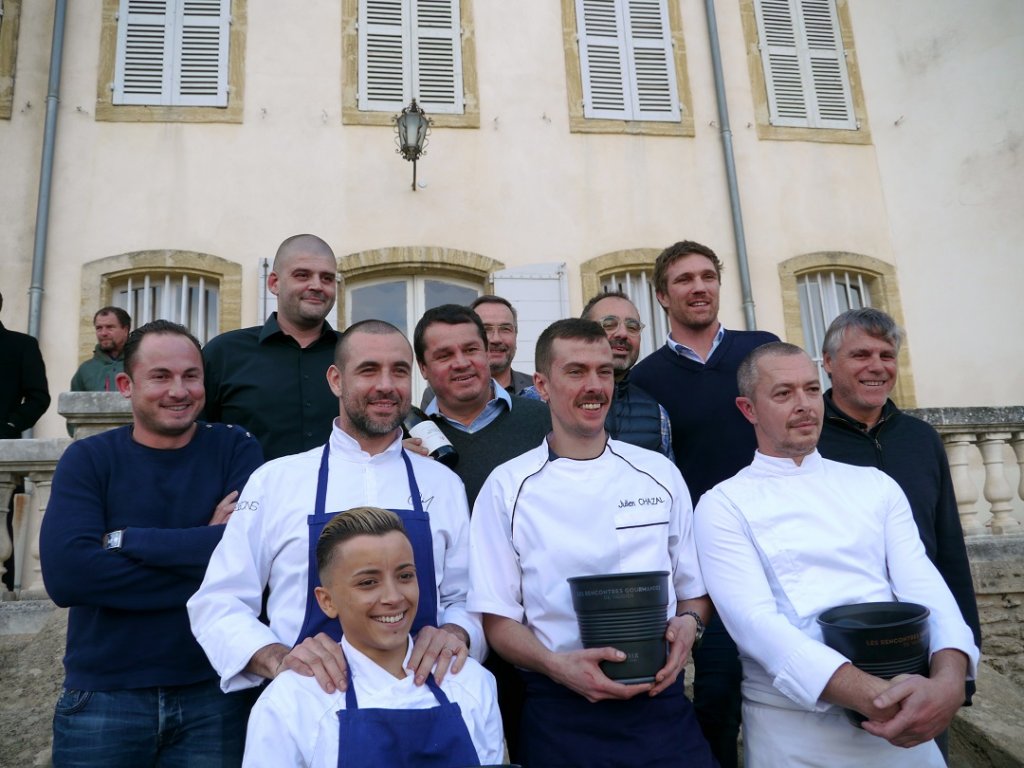 Derrière les chefs Julien Diaz, Julien Chazal et Stephan Parroche (de g. à dr.) : Julien Bréchet, Emile Cotte, Laurent Bréchet, Arnaud Pignol, Dimitri Kuchenbrod, Rémy Martin et Manu Amoros. (Photo M.E.)