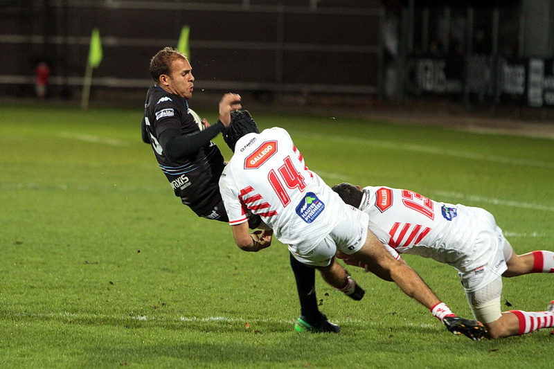 Florent Massip a été l'homme du match face à Roval Drôme ici le n°15 contre Tarbes en novembre (Photo Robert Poulain)