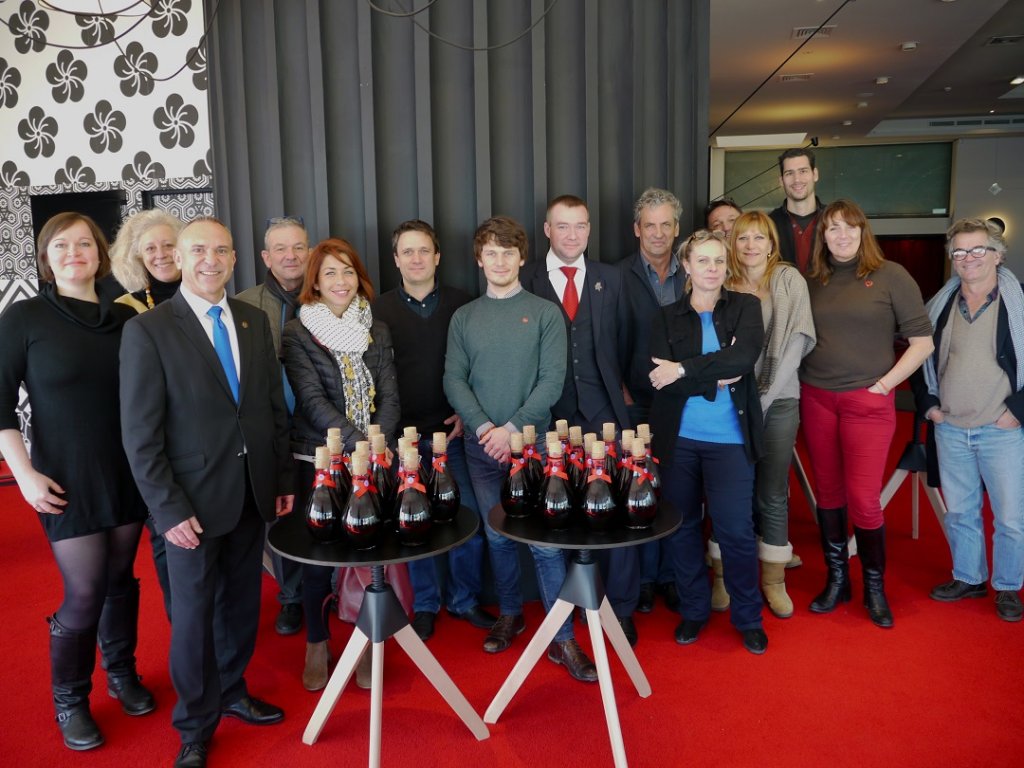 Le jury s’est réuni, comme à l’habitude, dans la salle de réception du Casino de Bandol (Photo M.E.)