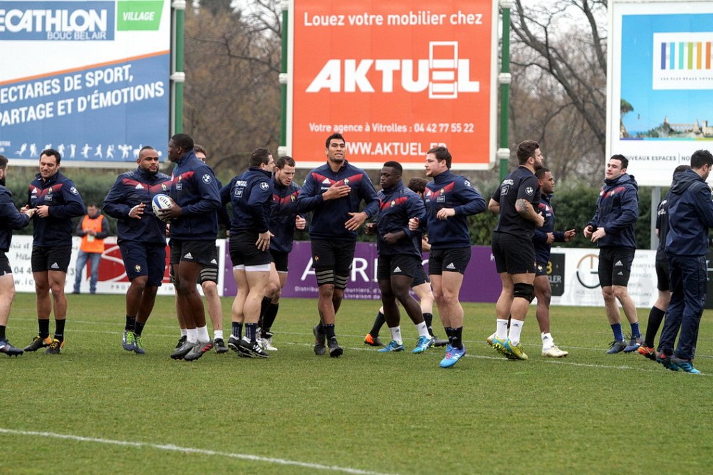 Entraînement des Bleus au stade Maurice David à Aix-en-Provence (Photo Robert Poulain)