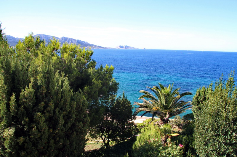 Vue depuis la Villa Valmer (Photo Robert Poulain)