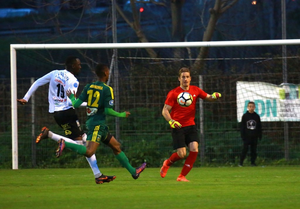 Le gardien de but, Clément Maury, a eu des réflexes décisifs (photo Laurent Saccomano/ Wallis.fr)