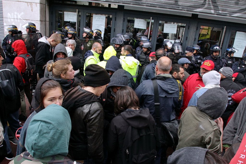 Blocage de la faculté de droit et d'économie à Marseille (Photo Robert Poulain)