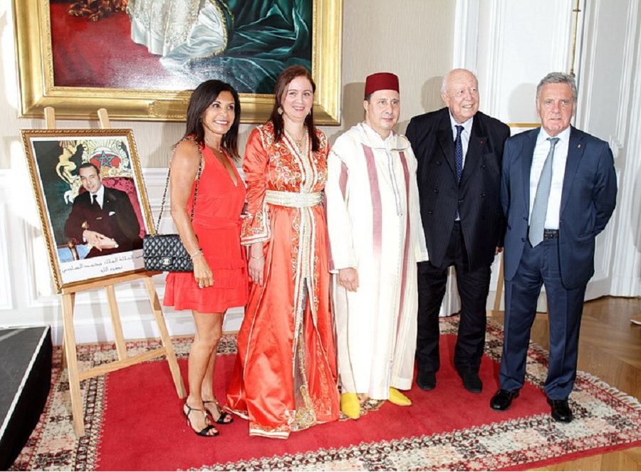 Le consul du Maroc Younes Dirhoussi entouré de son épouse, Nora Preziosi, Jean-Claude Gaudin et Jean Roatta (Photo Robert Poulain)