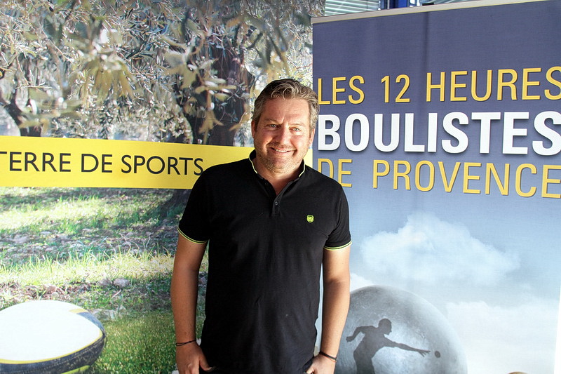 Thierry Santelli lors de la présentation des 12 Heures Boulistes de Provence qui démarrent ce samedi (Photo Robert Poulain)