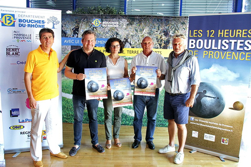 Gérard Poncié, Thierry Santelli, délégué aux sports du CD13 et Anne Claudius-Petit, représentant Renaud Muselier, Président de la Région Sud et des organisateurs (Photo Robert Poulain)