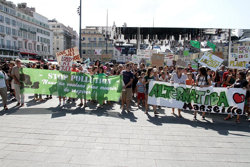 Marche pour le climat à Marseille (Photo Robert Poulain)