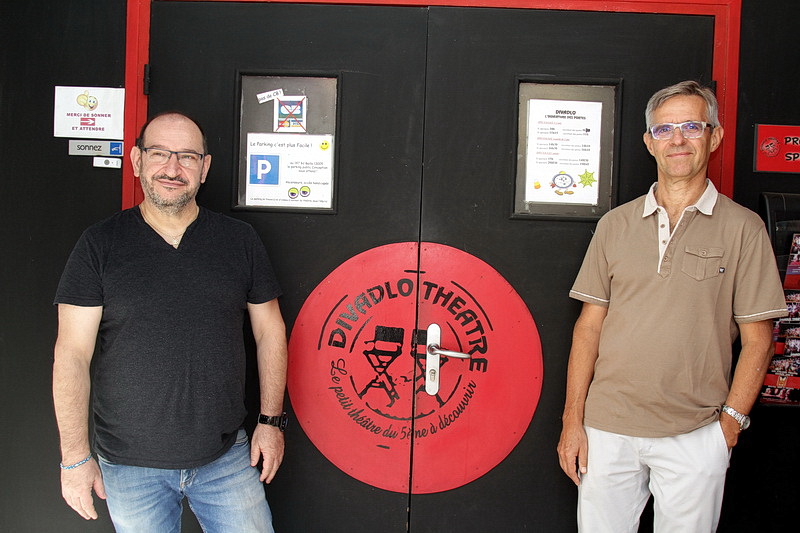 Bernard Fabrizio, le directeur artistique et Gilles Joly, le président du Divadlo (Photo Robert Poulain)