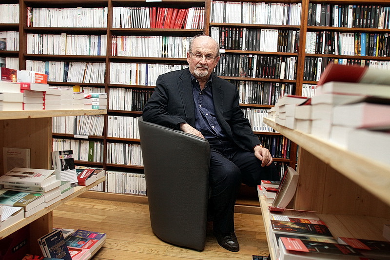 Salman Rushdie était ce samedi à Marseille à la Librairie Maupetit pour présenter son dernier Roman "La Maison Golden" (Photo Robert Poulain)