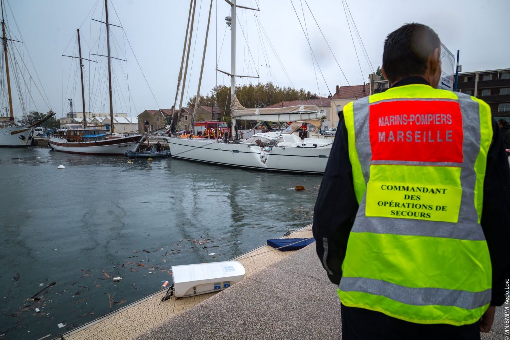 Le cargo a heurté 7 embarcations de plaisance à quai dont une de 10 mètres qui a coulé (Photo BMPM/MN/MT Aedo)