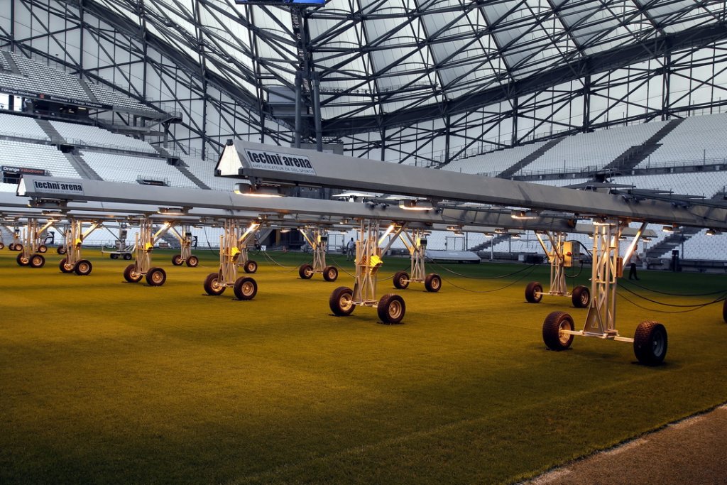 L'Orange vélodrome à Marseille comme sur des roulettes? (Photo Robert Poulain)