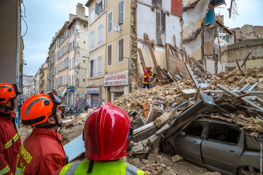 Une information judiciaire contre X pour homicides involontaires a été ouverte par le parquet de Marseille après l'effondrement de plusieurs immeubles qui a fait 8 victimes (Photo BMPM)