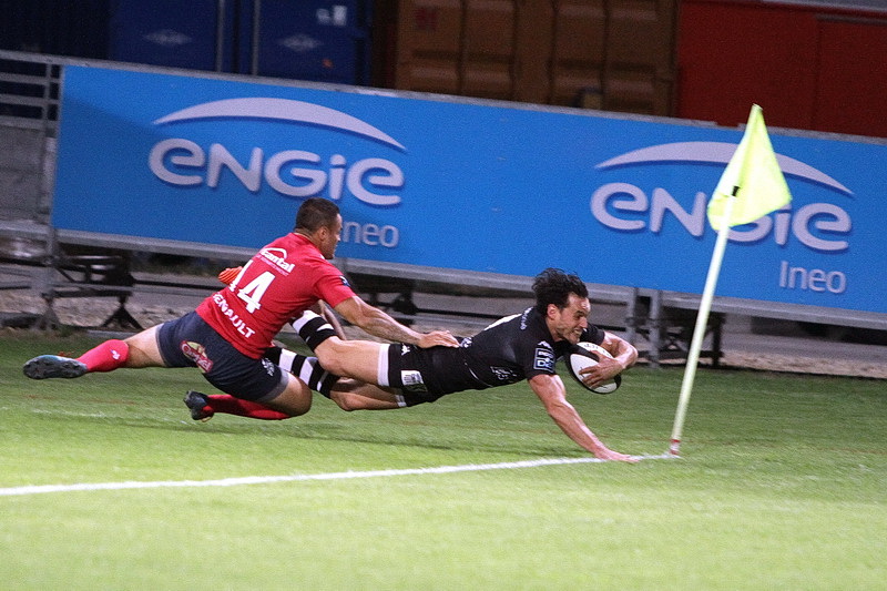 Thibault Zambelli, ici face à Aurillac pour le premier match à domicile de la saison, auteur d’un nouvel essai somptueux vendredi à Maurice David. (Photo Robert Poulain).