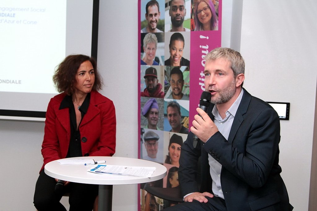 Malika Idri, responsable régionale engagement social au sein d’AG2R la Mondiale et Sébastien Chaze, directeur régional de l’Adie, ont dressé le bilan de l'opération "1000 seniors en emploi" (Photo Robert Poulain)