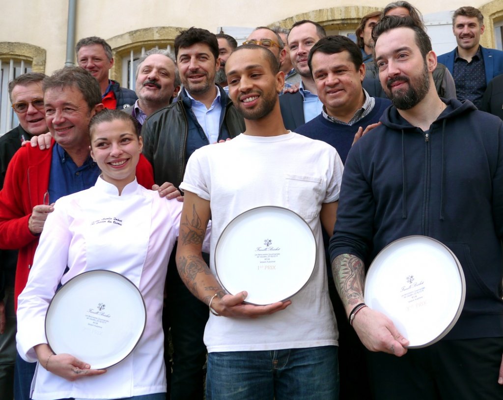 Au premier rang, Justine Imbert, Chieckhou Gueit et Jérôme Julien devant Christophe Guèze, Frédéric Bouraly, Eric Laugerias, Yannick Franques et Laurent Bréchet. (Photo M.E.)