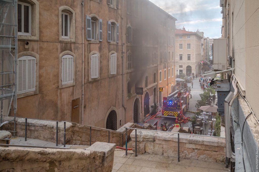 Le feu a pris dans un restaurant du 1er arrondissement de Marseille © BMPM/SM Loïc Aedo