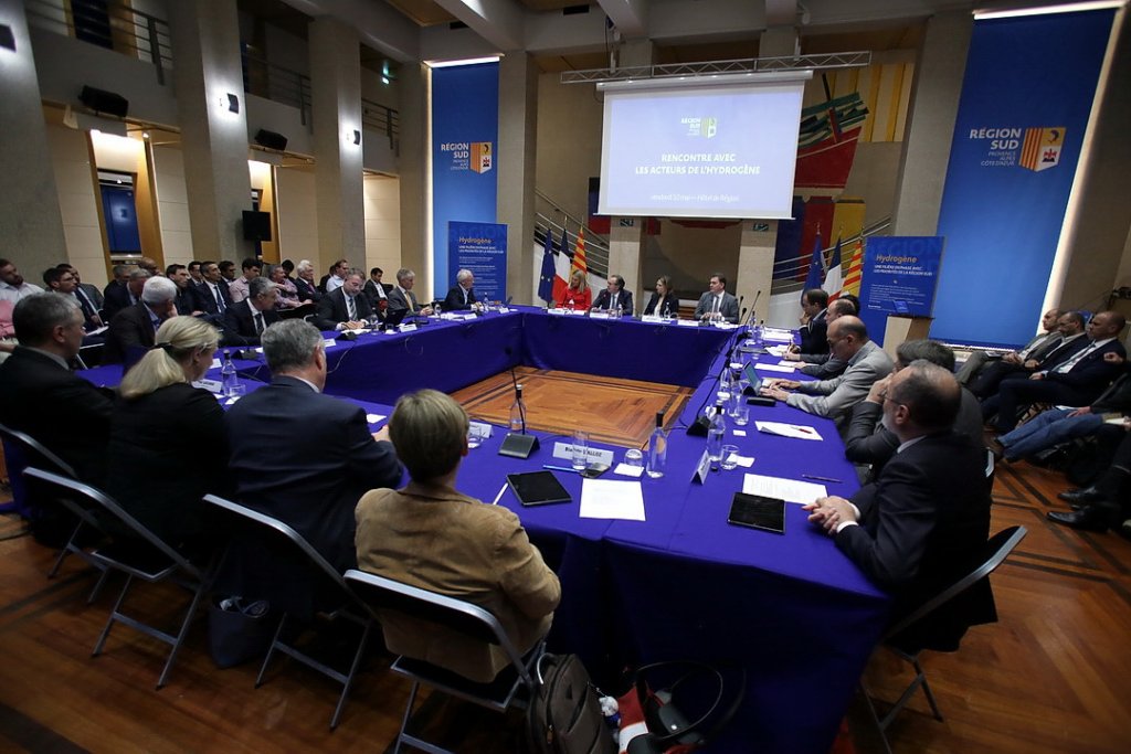 Les acteurs de la filière de l'hydrogène étaient réunis à l'hotel de région à Marseille (Photo Robert Poulain)