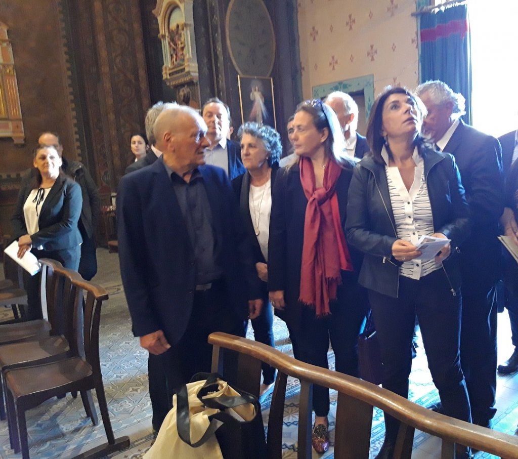 Martine Vassal aux côtés de Roger Ruzé, maire des 15e et 16e dans l’église Saint-André (Photo M.B.)