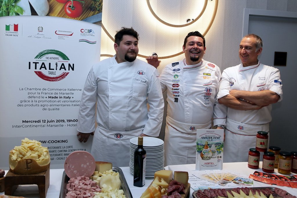 Les chefs Elia Grillotti, Pierandrea Giagnoli, Stefano Pastorelli ne sont pas des contrefaçons... (Photo Robert Poulain)