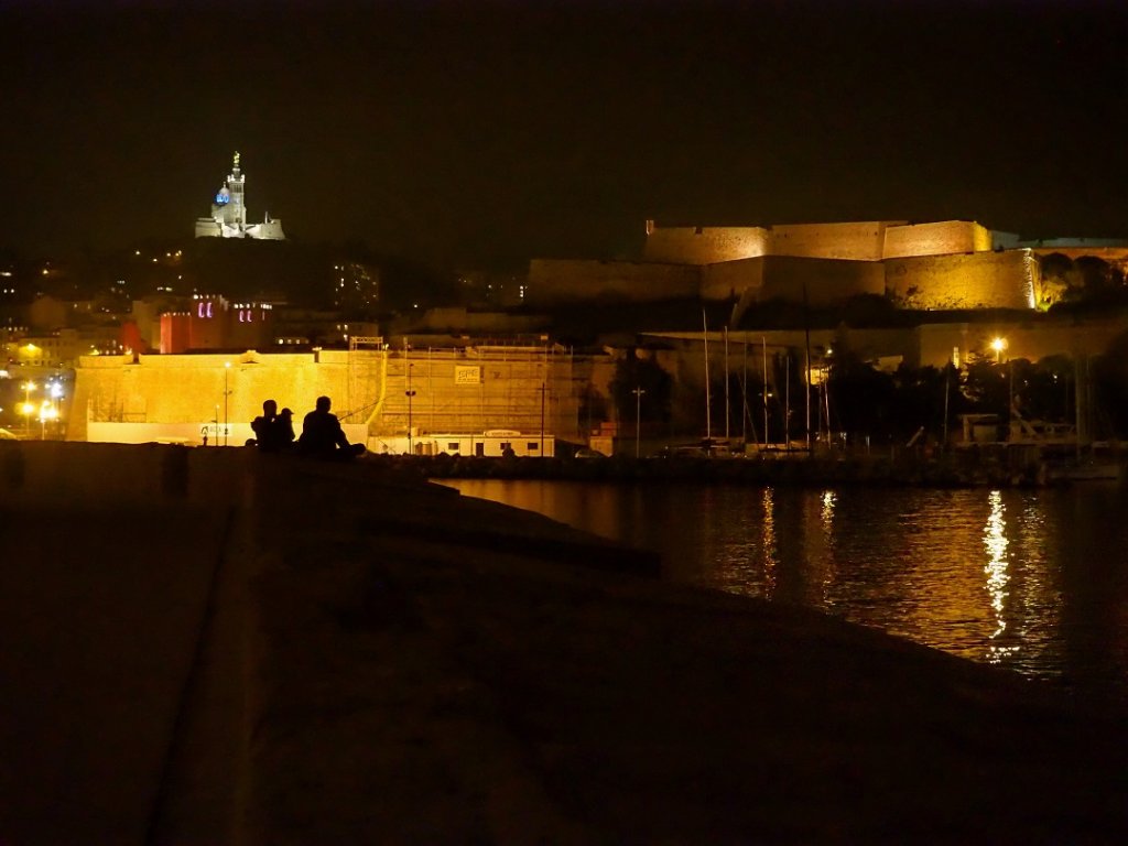 Canicule à Marseille: On reste au bord du lacydon (Photo Hagay Sobol)