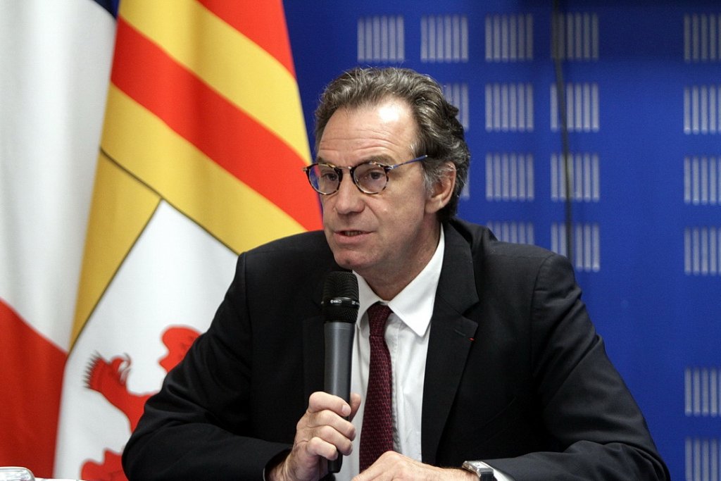 Renaud Muselier envoie deux caisses de rosé à la Maison Blanche (Photo Robert Poulain)