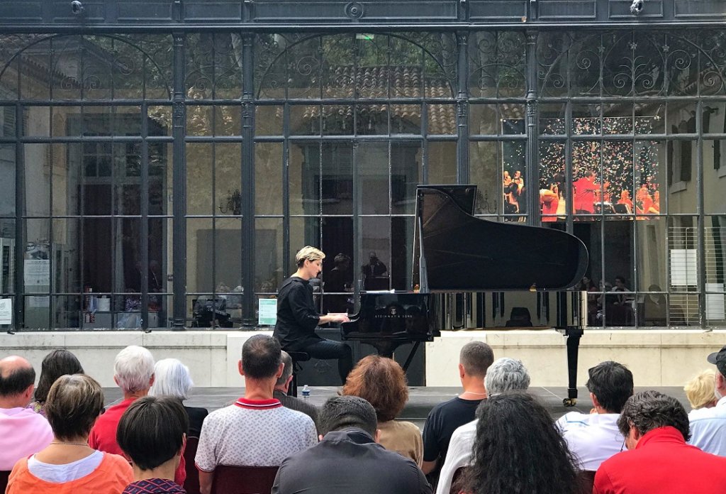 La pianiste Amandine Habib (Photo Claude Freissinier)